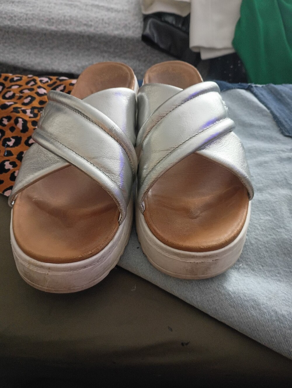 Uggs Silver Cross-Strap Platform Slide Sandals - Women